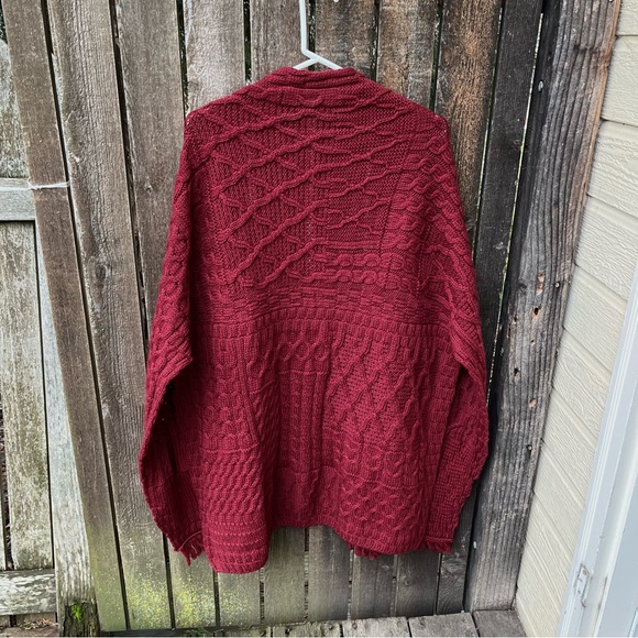 Connemara Knitwear Made In Ireland Merino Wool Cable Knit Shawl Wrap In Wine O/S - Picture 2 of 15